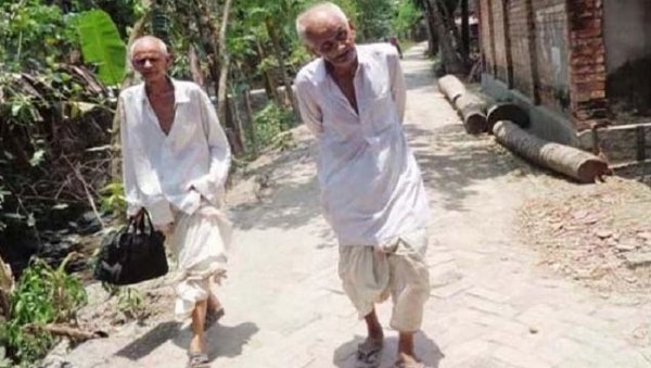 আলাদা হতে হবে দেখে বিয়েই করেননি সাতক্ষীরার দুই ভাই